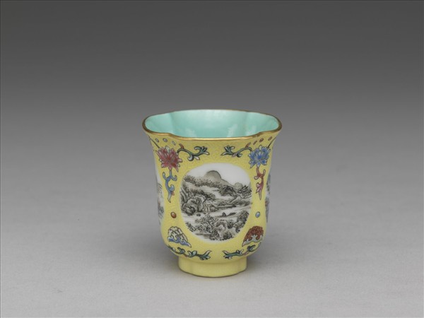 洋彩黃錦地開光四景山水海棠式杯