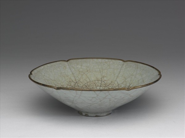 官窯 青瓷葵口碗