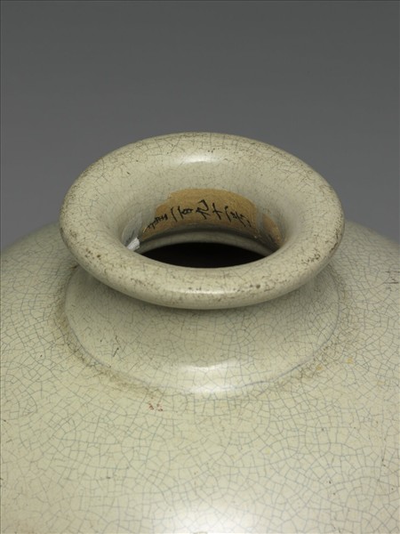 廣窯 月白釉梅瓶