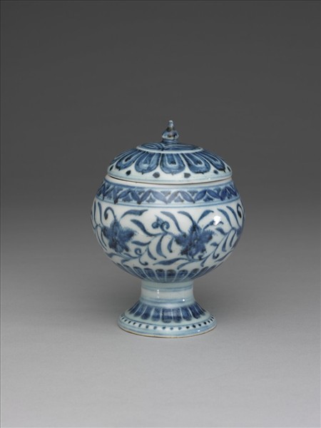 青花纏枝花卉紋豆