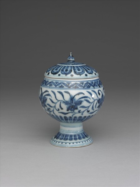 青花纏枝花卉紋豆