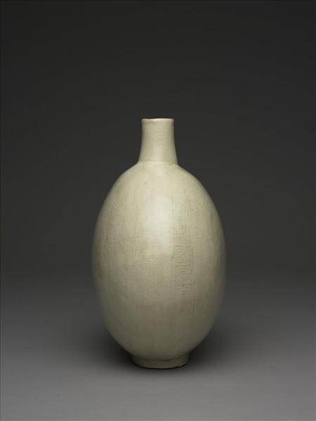 白瓷印花靈芝紋扁壺