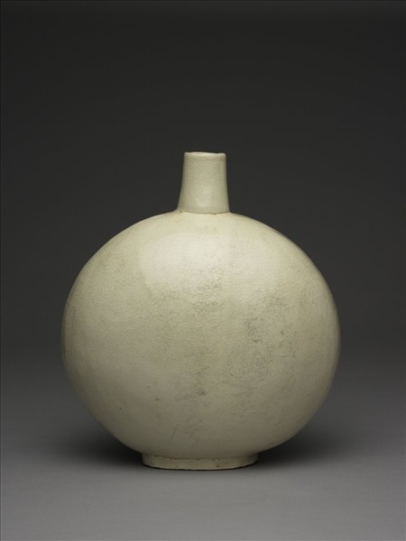 白瓷印花靈芝紋扁壺