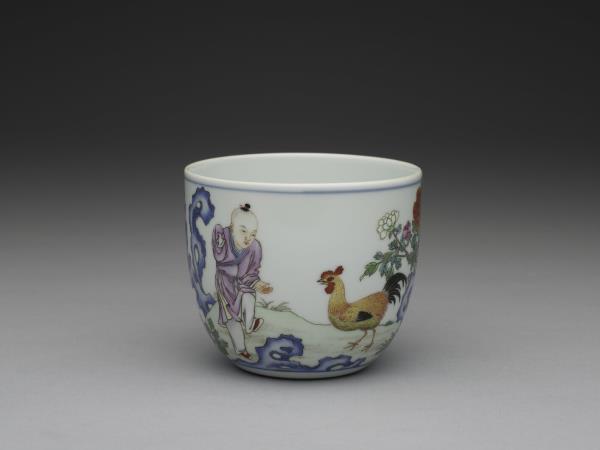 粉彩雞缸杯