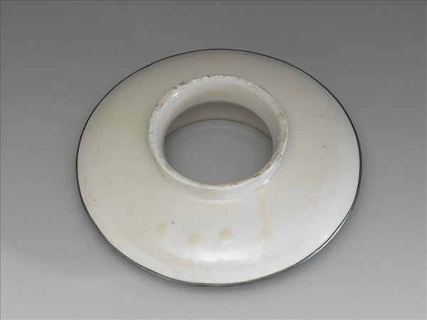 定窯 白瓷劃花回紋碗托