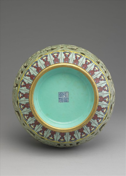 洋彩錦上添花玲瓏膽瓶