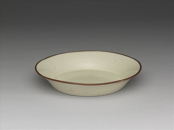 定窯 白瓷劃花蓮花紋碟