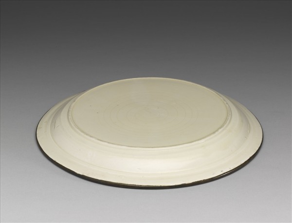 定窯 白瓷劃花芍藥紋盤