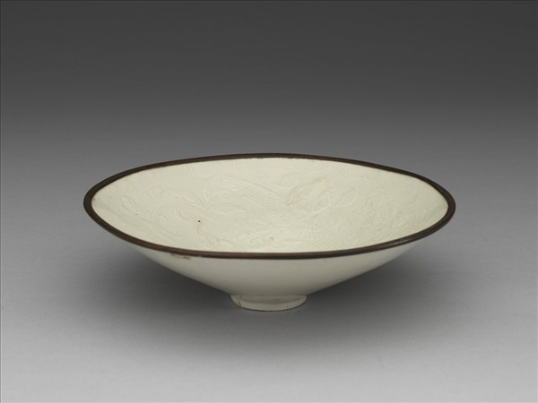 定窯 白瓷印花雙鳳銜花紋笠式碗
