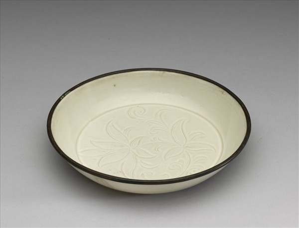 定窯 白瓷劃花蓮花紋洗