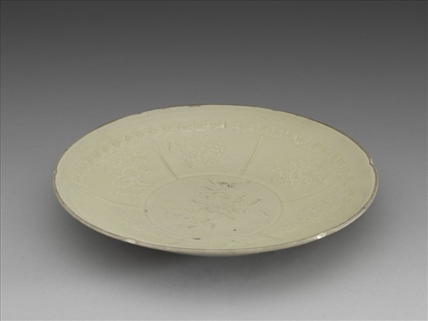 定窯 白瓷印花花果紋分格盤