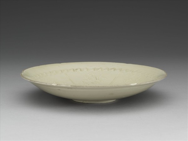 定窯 白瓷印花花果紋分格盤