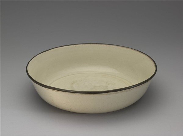 定窯 白瓷劃花雙魚紋洗