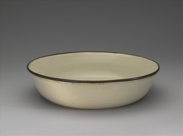 定窯 白瓷劃花雙魚紋洗