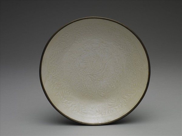 定窯 白瓷印花穿花雁紋盤
