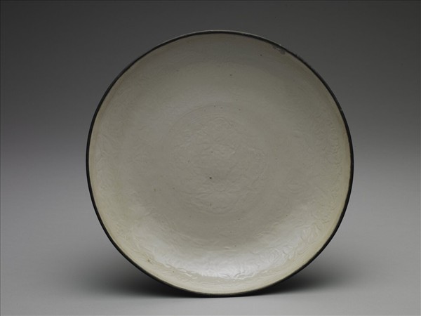 定窯 白瓷印花蓮花鴛鴦紋盤