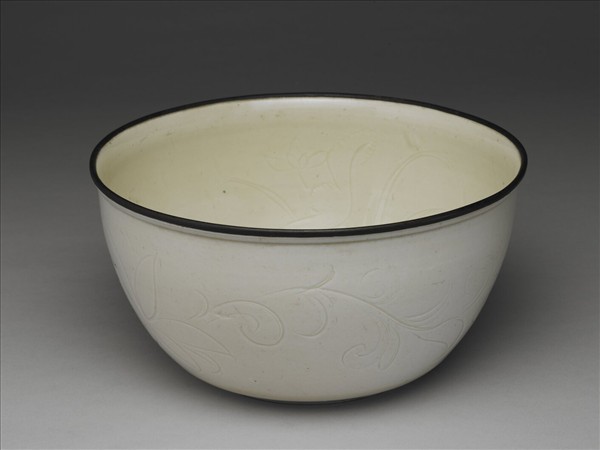 定窯 白瓷劃花魚鳧紋洗