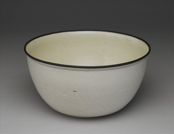 定窯 白瓷劃花魚鳧紋洗