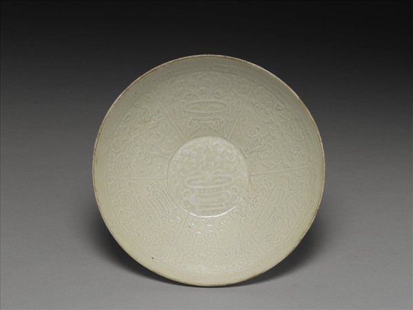 湘湖窯 青白瓷印花博古花卉紋碗