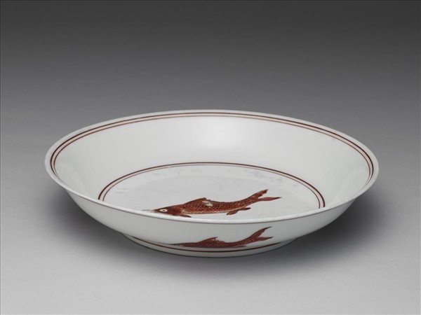 描紅五魚紋盤