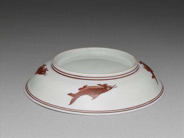 描紅五魚紋盤