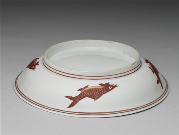 描紅五魚紋盤