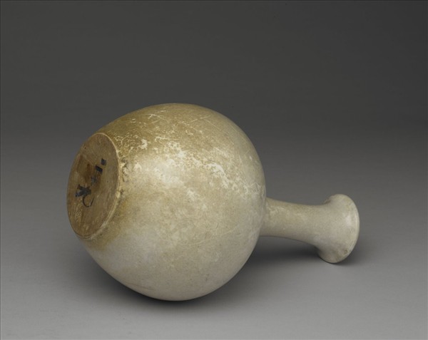 白瓷撇口長頸瓶