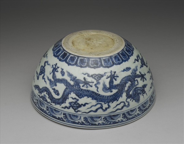 青花雲龍紋缽