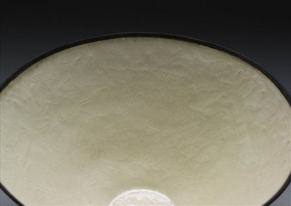 定窯 白瓷印花蓮塘魚紋碗