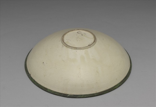 定窯 劃花蓮花紋碗