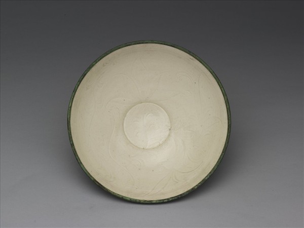 定窯 劃花蓮花紋碗