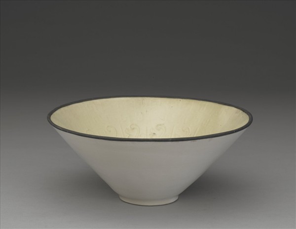 定窯 白瓷印花壽字碗