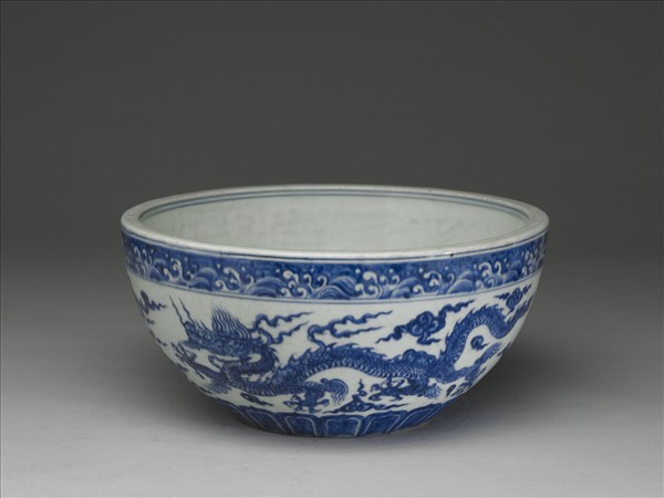 青花雲龍紋缽