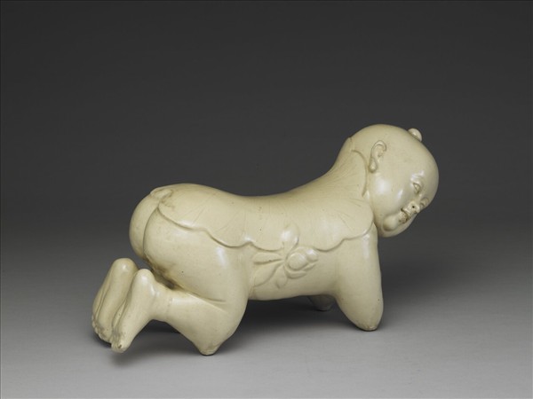 定窯 蓮花紋嬰兒枕