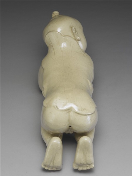 定窯 蓮花紋嬰兒枕