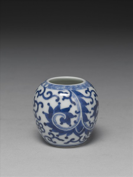 青花卷葉紋水盂