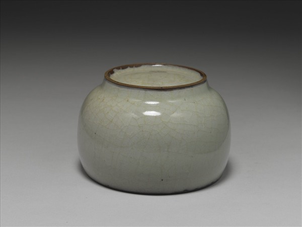 青瓷圓罐