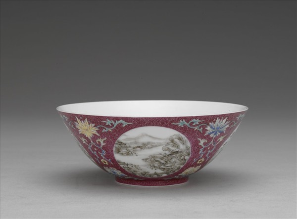 洋彩洋紅地開光四季山水碗