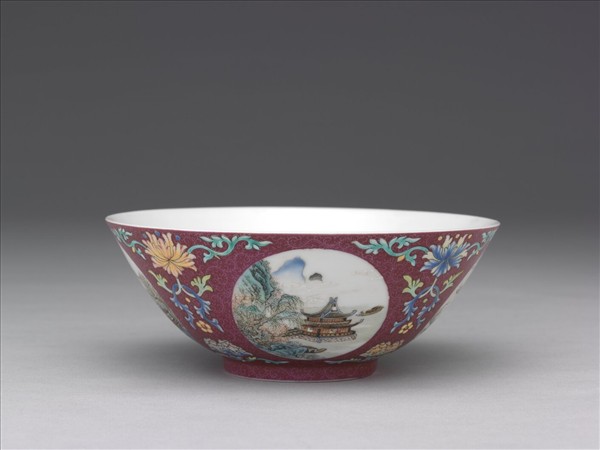 洋彩洋紅地開光四季山水碗