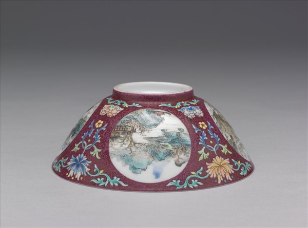 洋彩洋紅地開光四季山水碗