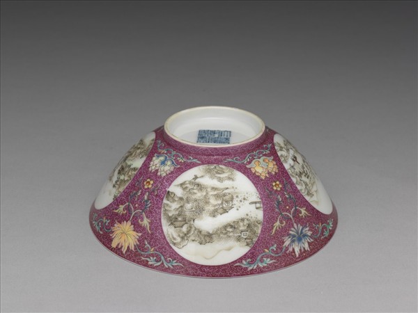 琺瑯彩紅錦地開光四季山水圖碗