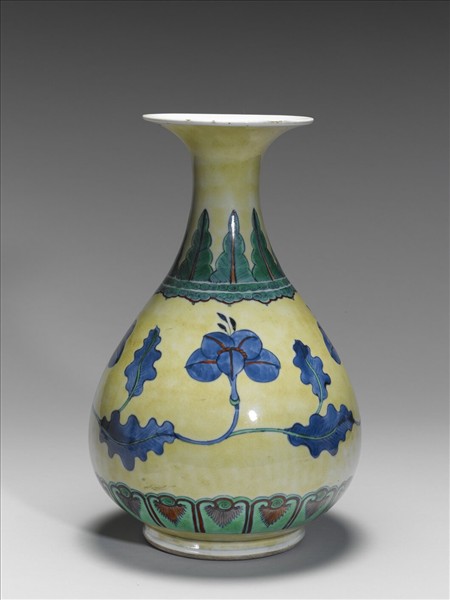 鬥彩花卉紋瓶