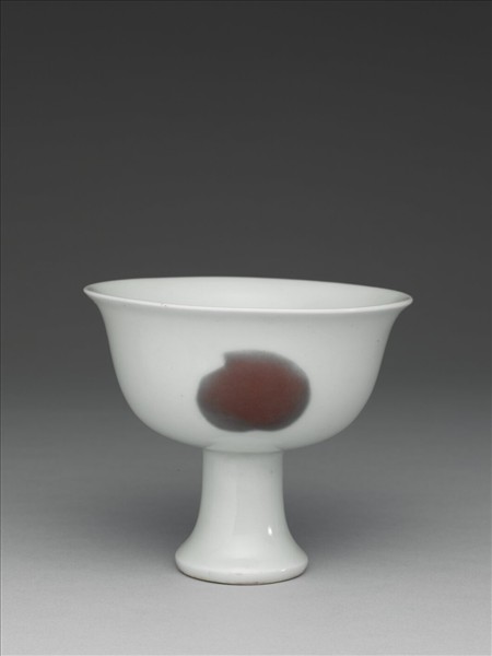 釉裡紅三果紋高足杯