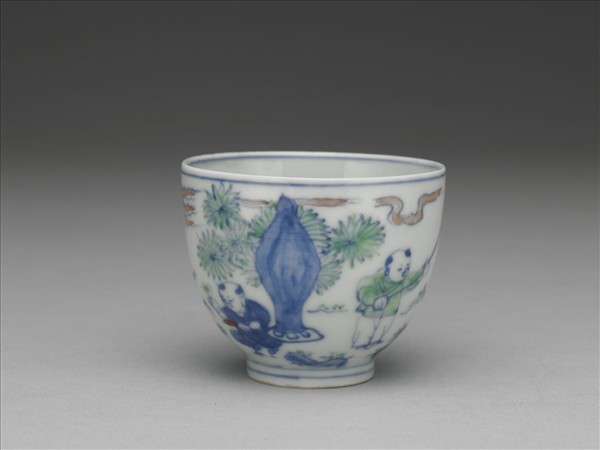 明 嘉靖 鬥彩嬰戲圖杯