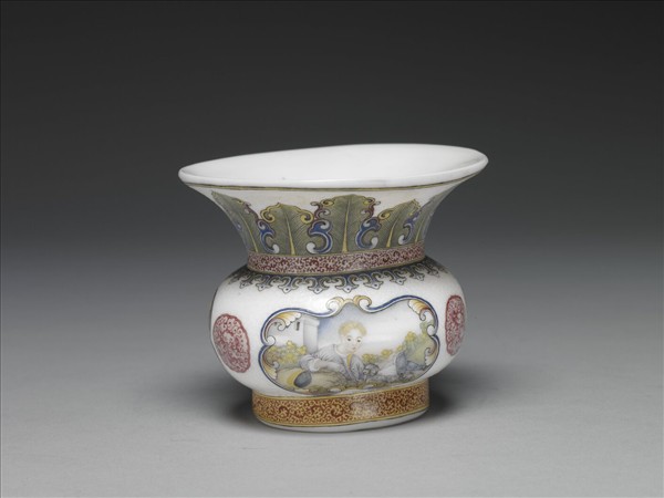 玻璃胎畫琺瑯西洋仕女渣斗