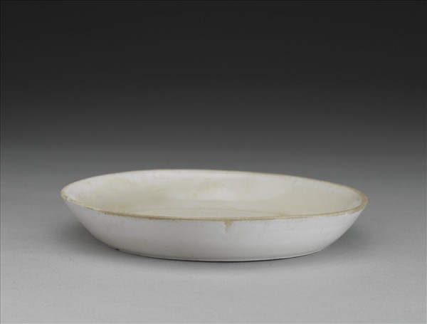 定窯 白瓷劃花蓮花紋碟