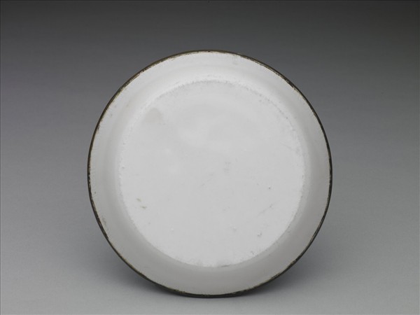 定窯 白瓷劃花夔龍紋碟