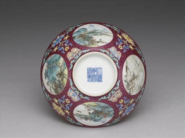 洋彩洋紅地開光四季山水碗