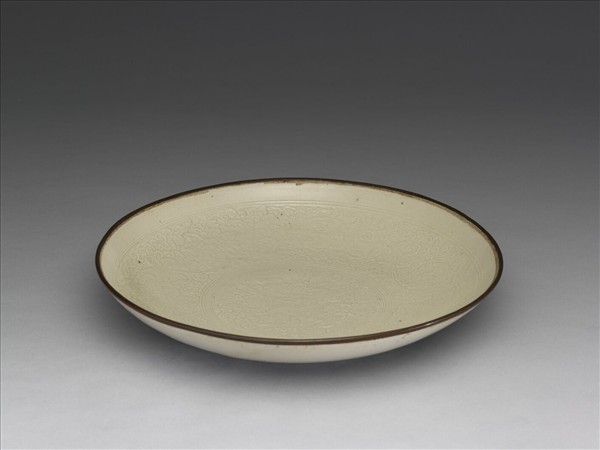 定窯 白瓷印花花卉紋盤