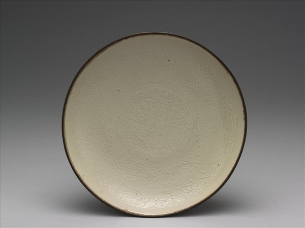 定窯 白瓷印花花卉紋盤